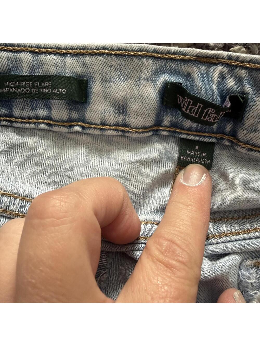 Wild Fable High Rise Flare Light Wash Jeans Women’s Size 6 Y2K - Picture 3 of 5